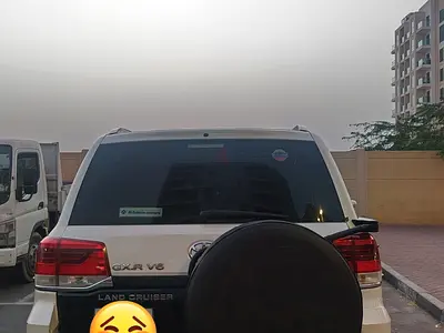 Toyota Land Cruiser GXR 2019 GCC Specs - Well Maintained. Manual transmission.