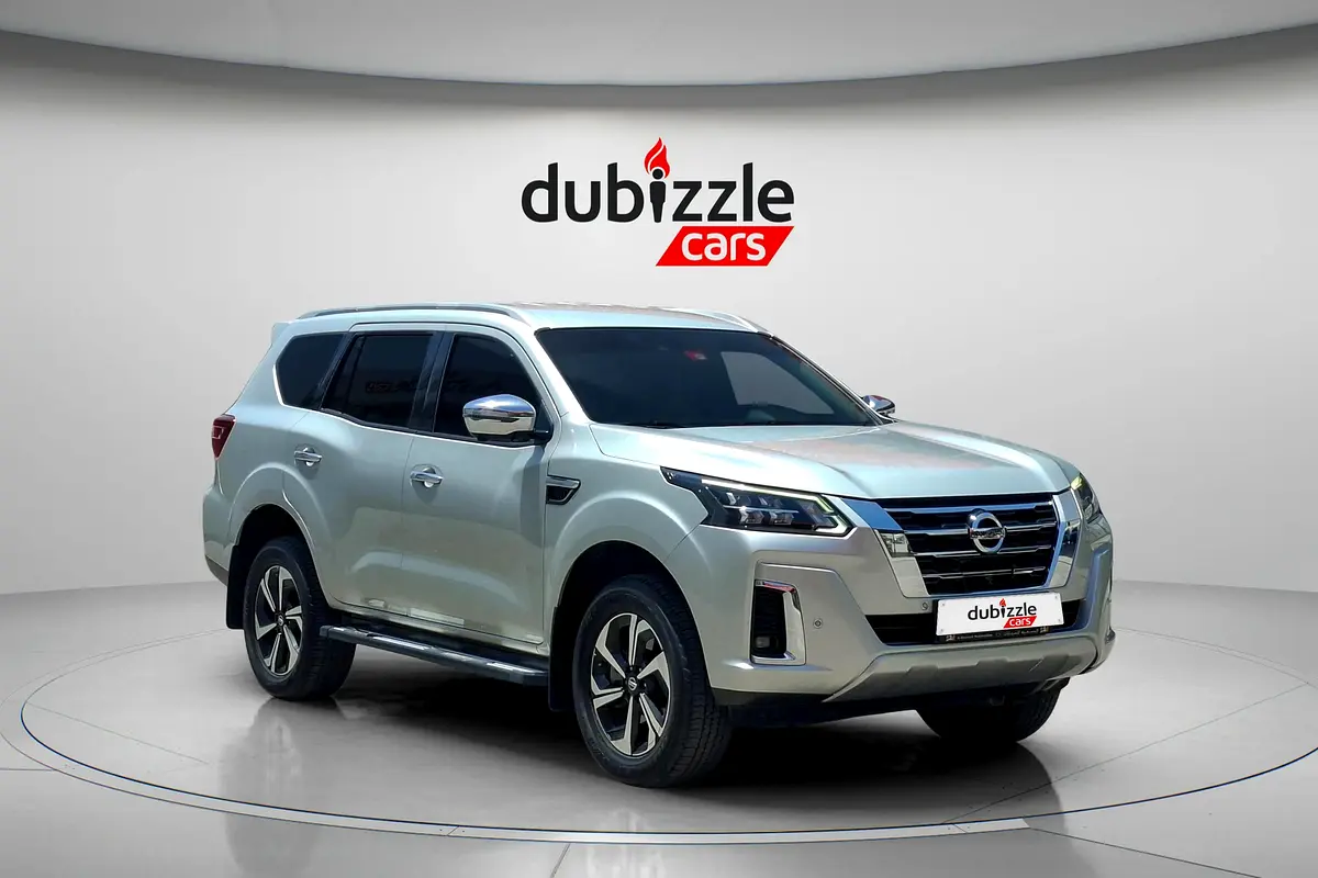 Nissan Xterra 2022 — photo 1 of 15