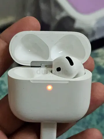 Apple AirPods 4th generation with Charging Case  right side only