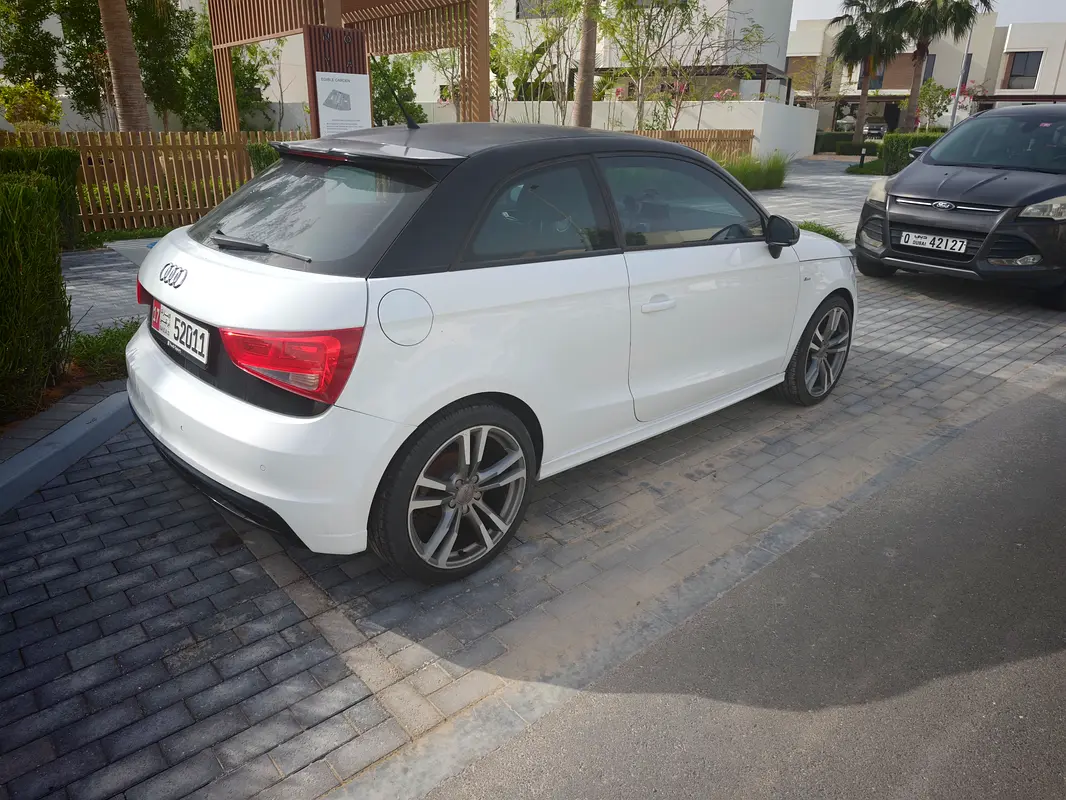 Audi A1 2016 — photo 1 of 6