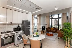 Fully Furnished | Corner Unit | Vacant Now