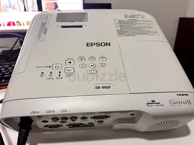 Epson EB-992F Projector with Multiple Input Ports (VGA, HDMI, Composite)