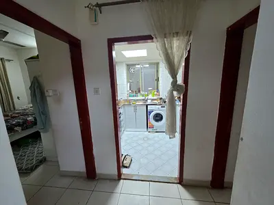 Spacious big size 2bhk//2 full washroom//balcony //free parking outside