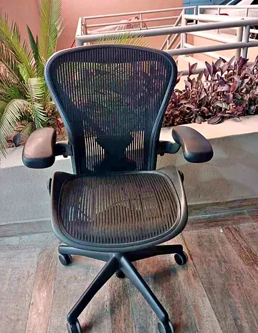 Herman Miller Aeron Classic B Size Chair