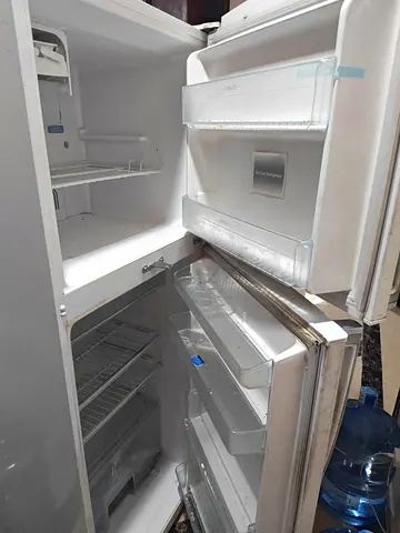 Toshiba refrigerator 300  litres