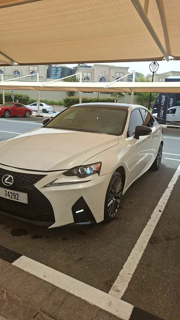 Lexus IS-Series 2015 — photo 1 of 14