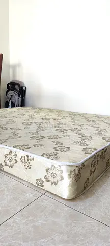 King size -180x200 orthopedic matress 5 years old
