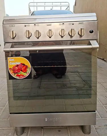 This Bompani Gas Cooker, working condition,  with 4 burners,  neatclean