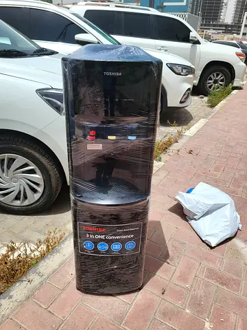 Top load water dispenser