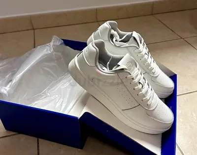 Men’s Shoes size 43 BRAND NEW