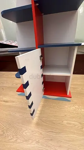 Kids book shelf