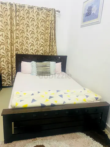 Queen size bed