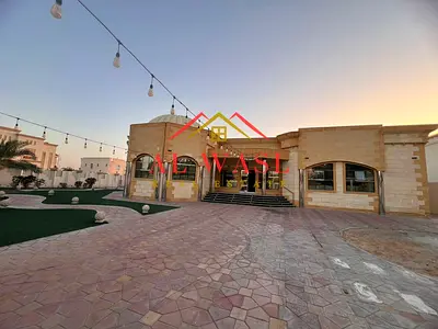 فيلا فاخرة للإيجار في الشارقة – منطقة القراين