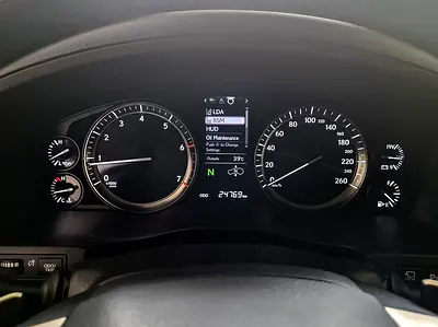 2018 Lexus LX-SERIES photo 16