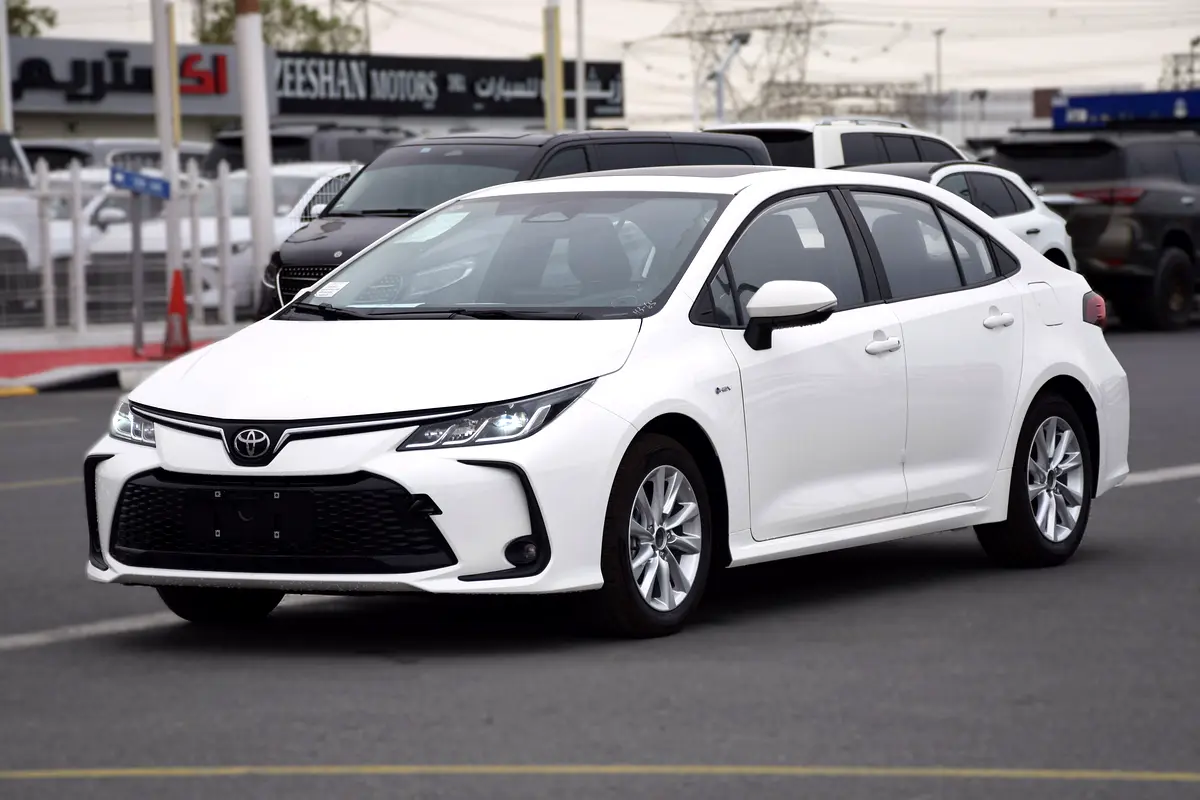 Toyota Corolla 2025 — photo 1 of 18