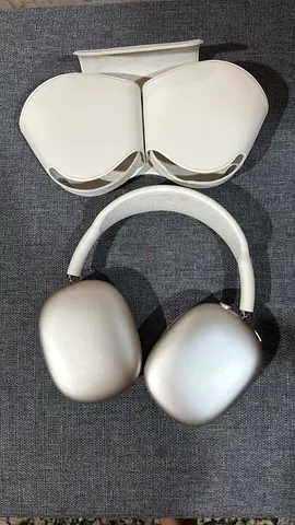 Apple AirPods Max with Smart Case