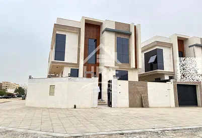 فيلا زاوية بتصميم فاخر وضمانات قوية