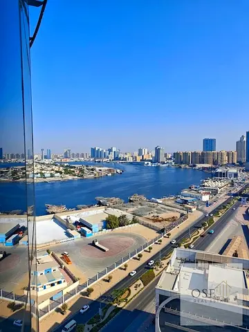 فرصة مميزة للبيع الكاش في أورينت تاور
