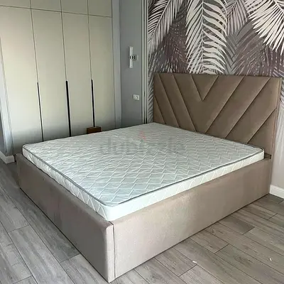 Modern Upholstered Bed with Geometric Pattern Headboard