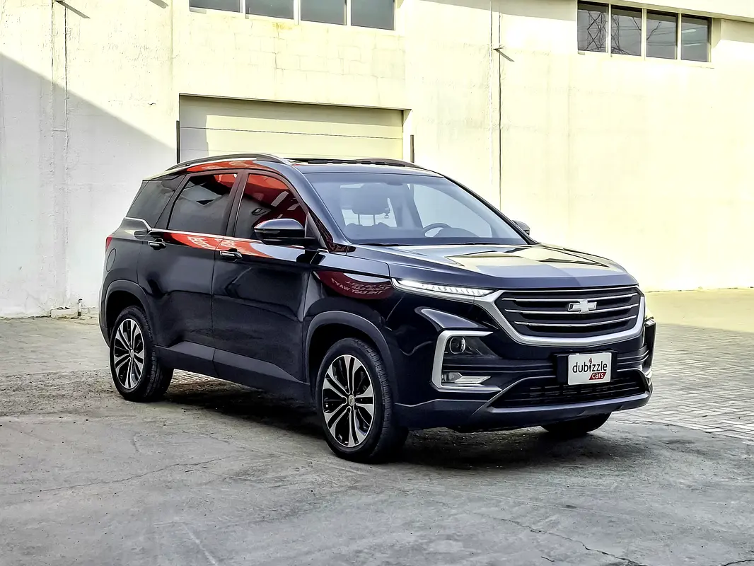 Chevrolet Captiva 2023 — photo 1 of 15
