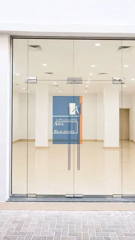 Spacious Street Facing Shop in Prime Business Location