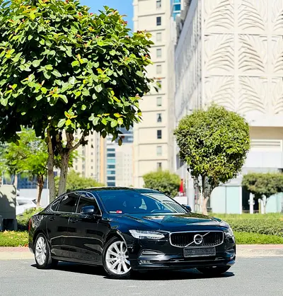 Volvo S60 Momentum 2018 | GCC Specs | Low Mileage