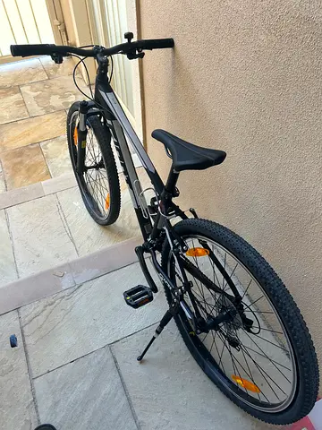 Giant ATX 26” 21 speed mountain bike