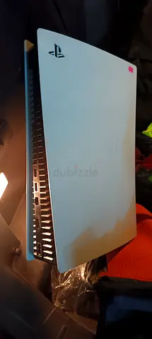 PlayStation 5 Console (White) - not working liquid leaked only console