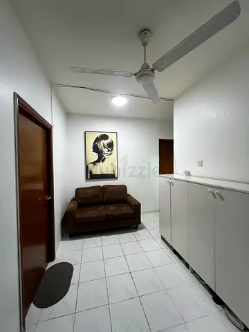 EXECUTIVE BACHELORS BED SPACE IN KARAMA CENTER | 10 MINS WALK FROM ADCB METRO STATION |  AL KARAMA
