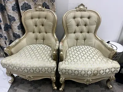 Cream Gold/Beige Chair Ornate Vintage-Style Accent Chair