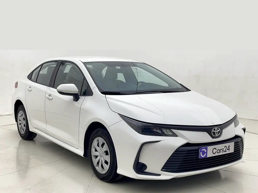 Toyota Corolla 2024 — photo 1 of 13