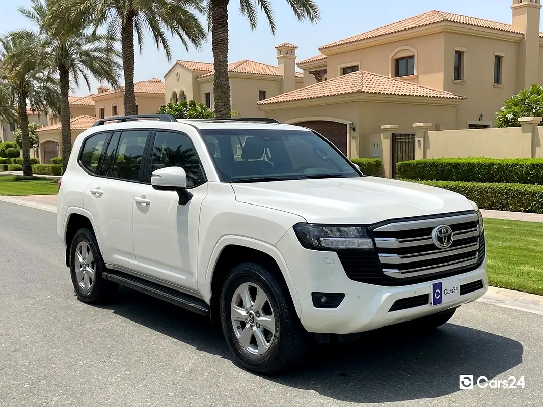Toyota Land Cruiser 2023 — photo 1 of 13