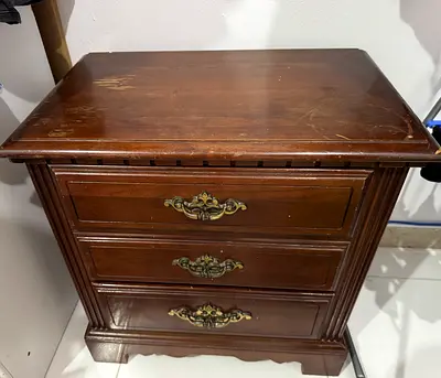 Dark Wood 3-Drawer Nightstand / Bedside Table - Classic Design
