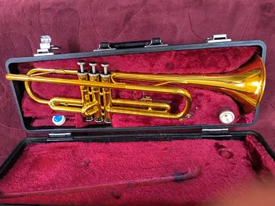 Almost new Yamaha YTR-1335 trumpet