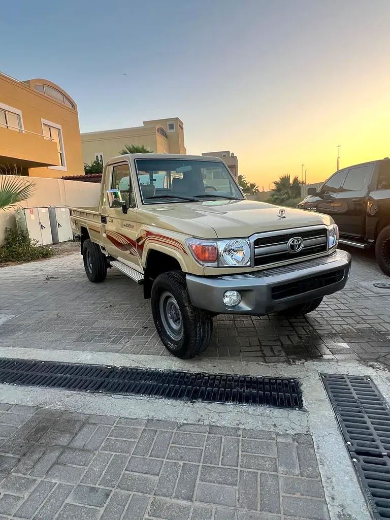 Toyota Land Cruiser 70 Series 2007 — photo 1 of 9