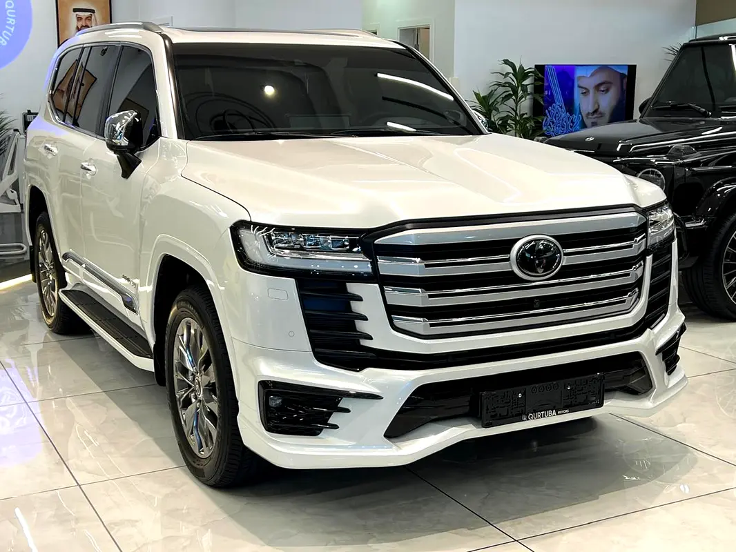 Toyota Land Cruiser 2024 — photo 1 of 14