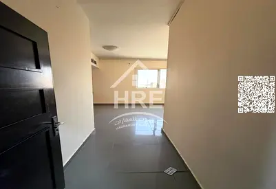 Spacious studio with central air conditioning and a smart price