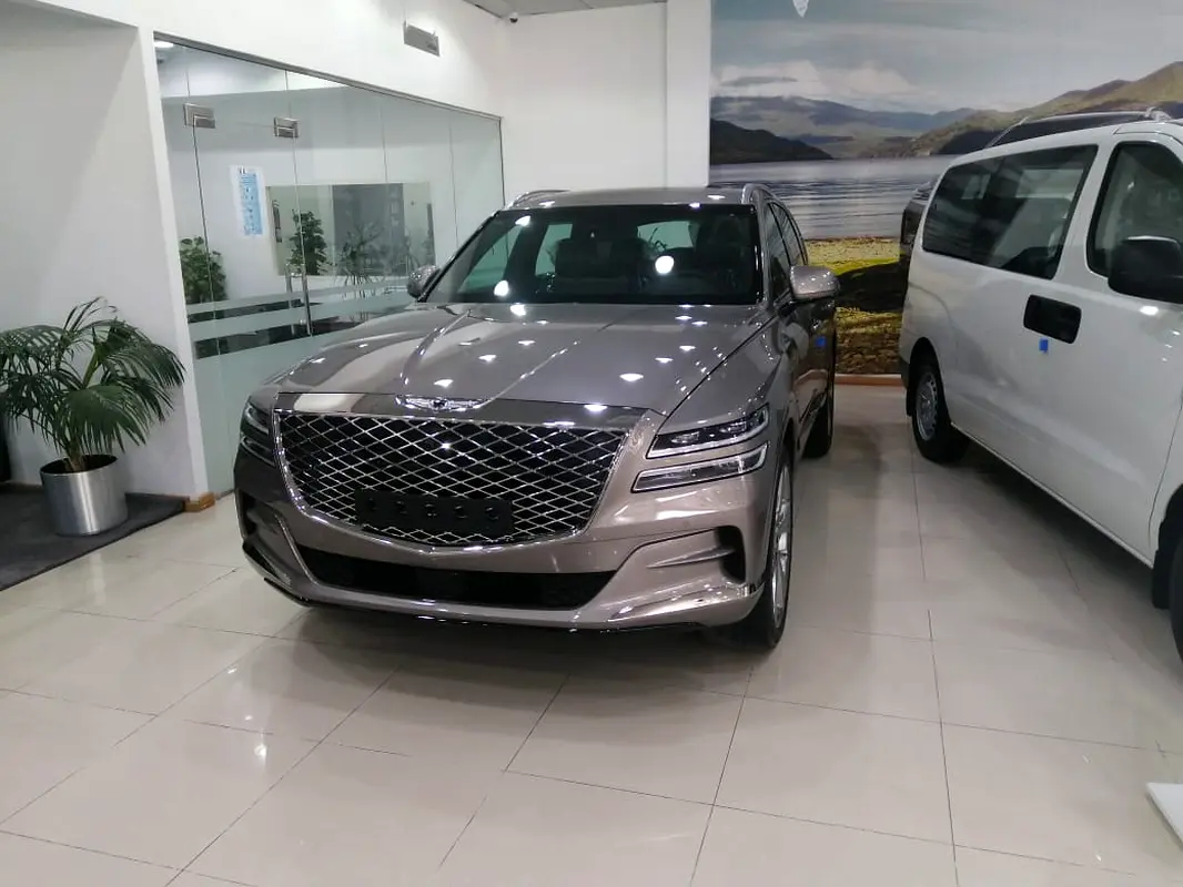 Genesis GV80 2021 — photo 1 of 1