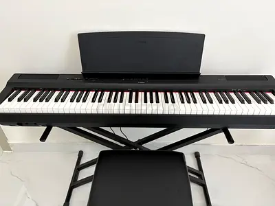Yamaha P-125B Digital Piano with Bench and Stand - Excellent Condition