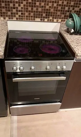 Siemens Stainless Steel Electric Range with Ceramic Hob and Oven - Good Condition