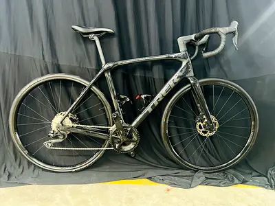 Road bike Trek full carbon di2 electric