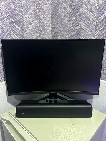 MSI G242C Curved Monitor with Creative Air Stage V2 Soundbar - Excellent Condition