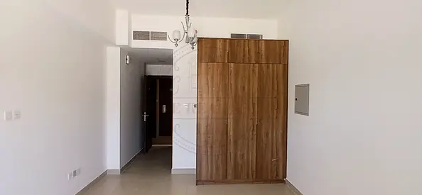 🏡 Special Big Studio Apartment for Rent | Separate Kitchen | Balcony | Central AC | Built-in Wardrobe | AED 27K