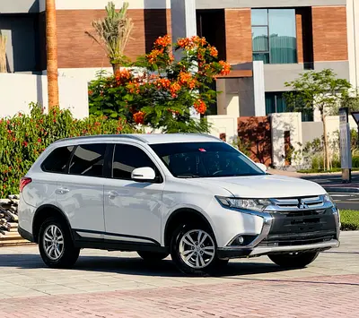 2016 MITSUBISHI OUTLANDER GCC SPECS IN EXCELLENT CONDITION