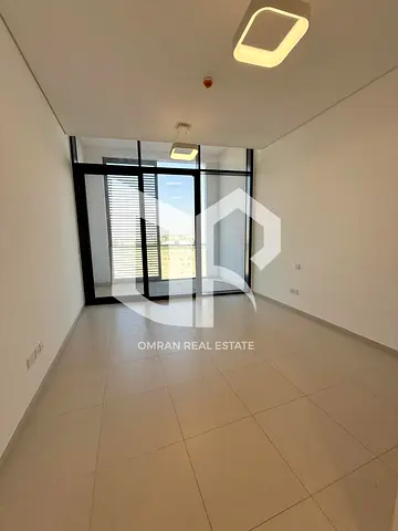 أجمل مكان سيتي | ستوديو فسيح بالواجهة المائية | 440 قدماً مربعاً | مع الأجهزة | شاغر | 415 ألف درهم