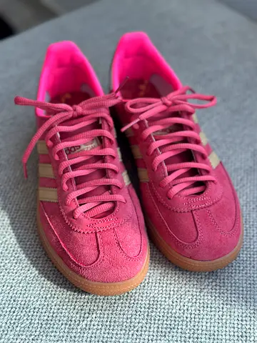 Pink Adidas Gazelle Sneakers – Womens Size (pre-owned)