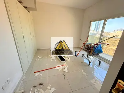 Sea view / One bedroom and living room / Built-in wardrobes / Free parking / Large area