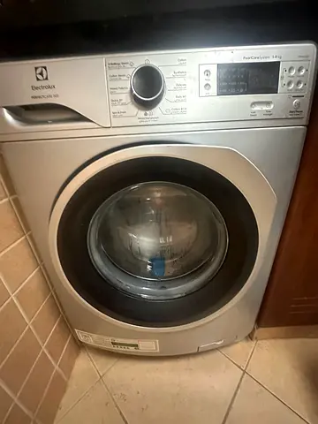 Electrolux Front Load Washing Machine - Silver, Good Condition