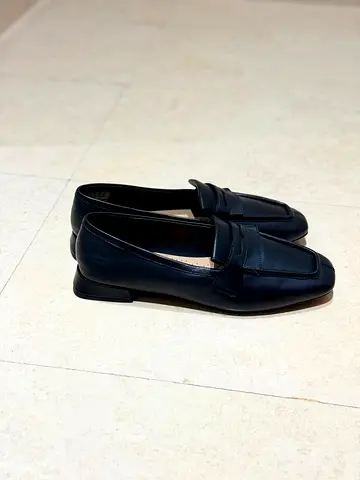 Classic black leather loafers - new