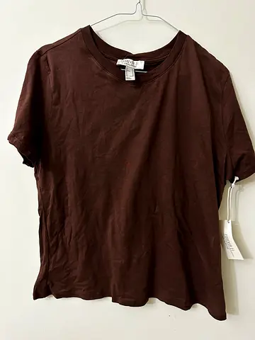 FOREVER 21 TSHIRT BRAND NEW